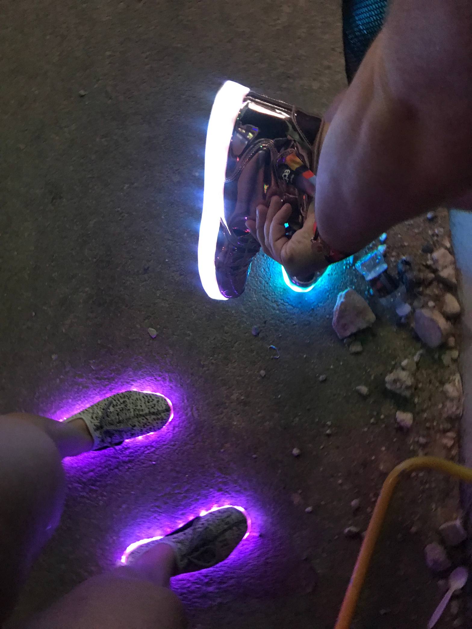 raver-rave-edc-blog-lightup shoes-fashion